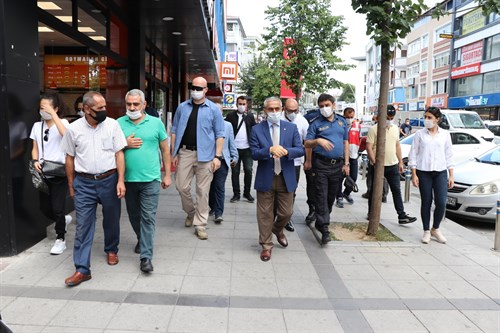 Sayın Kaymakamımız Zekeriya GÜNEY kamu kurum amirleriyle birlikte İlçemiz 58.Bulvar Caddesinde inceleme ve denetimlerde bulundu.